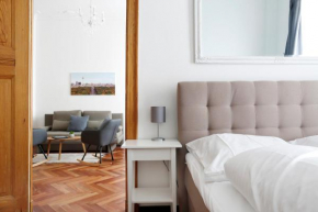 KATZ l Rockchair Apartments l Cozy Family & Business Flair 3 Bedrooms 2 Bathrooms Boxspringbeds welcomes you!